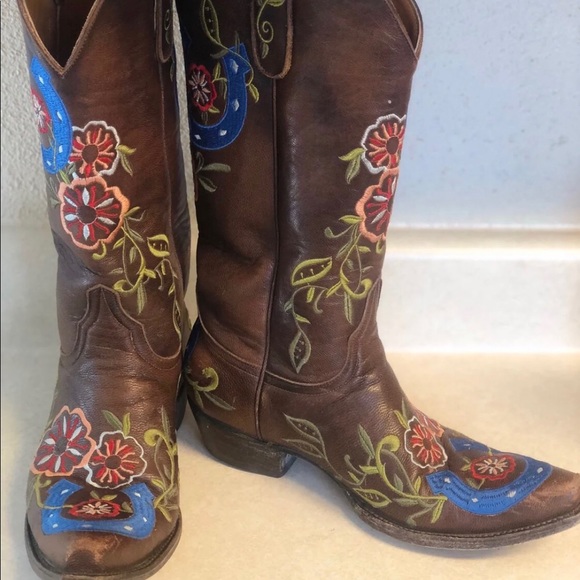 Old Gringo Luckenbach Luxury Western - Picture 2 of 8